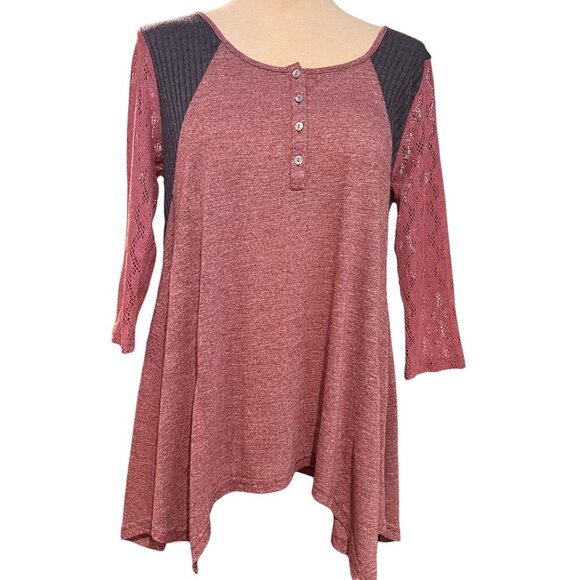 Umgee Shirt S Mixed Media Mauve Womens Sharkbite Lace Sleeve Top Size Small - Picture 1 of 9